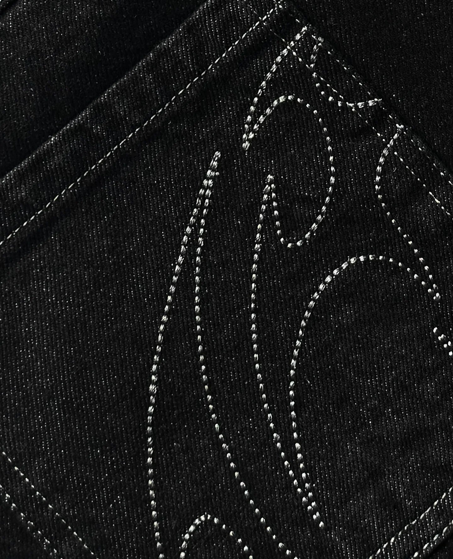 2024 New American Retro Ornaments Embroidered Baggy Black Jeans Men Women Y2K Gothic Hip-hop Straight Denim Pants Streetwear Royal Drip